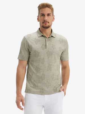 Front waist-up shot of model wearing kakhi flower breathable jacquard pattern 3-button golf polo