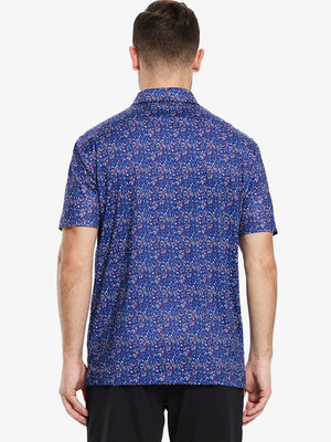 The back displays a navy blue firework pattern model polo shirt, full of festive and patriotic feelings, suitable for golf scene wear.